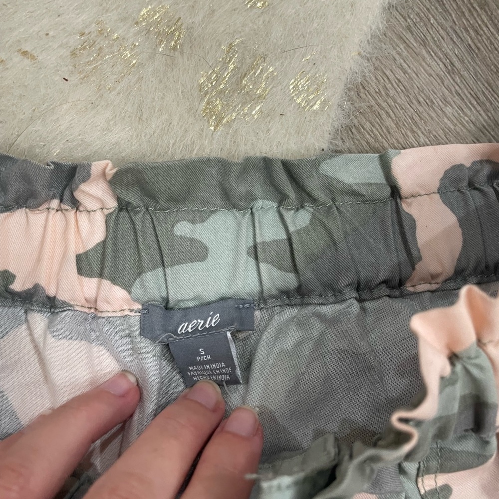 Aerie camo green soft shorts - Picture 2 of 5